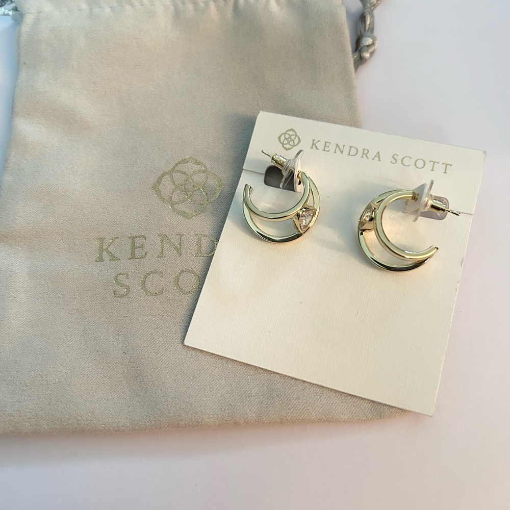 Kareen Scott Arden Huggies Earrings NWT - Picture 3 of 5